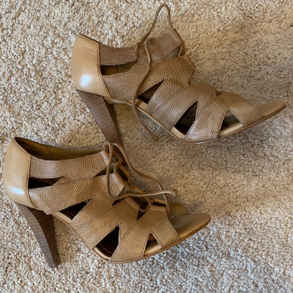 Gianni Bini Pumps